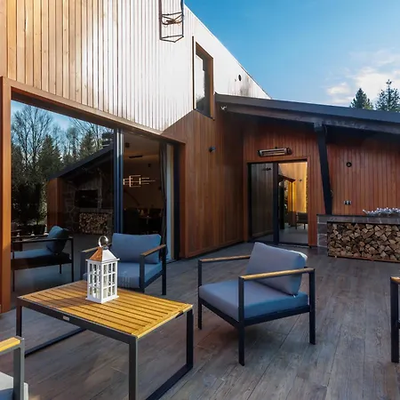 Valera Forest House Vila